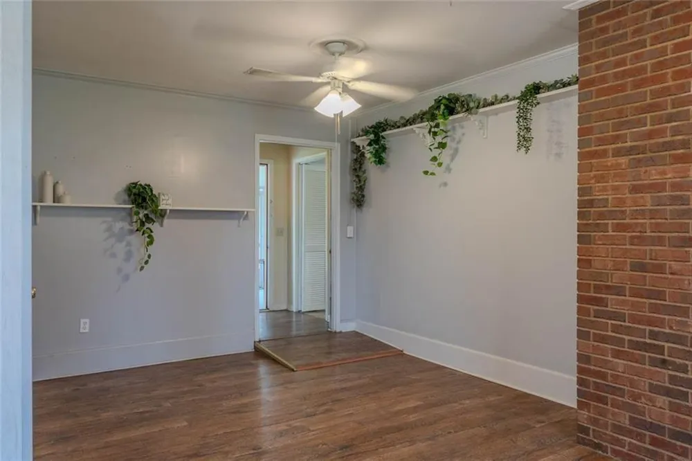 133 English Street E Douglas, GA 31535