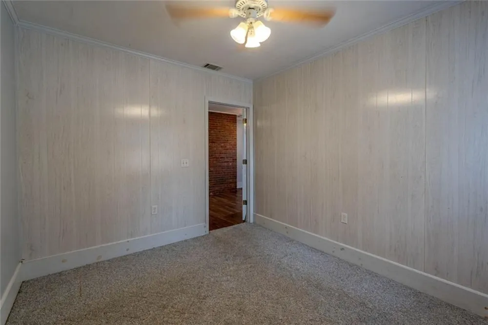 133 English Street E Douglas, GA 31535
