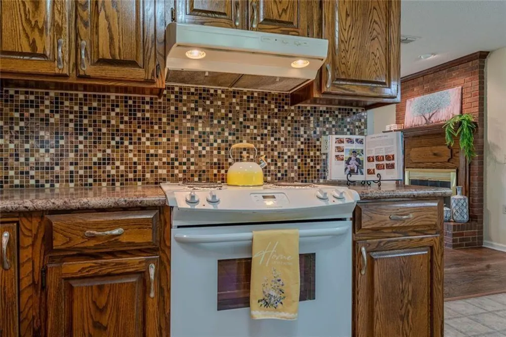 133 English Street E Douglas, GA 31535