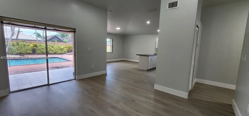 14817 SW 180th St Miami, FL 33187