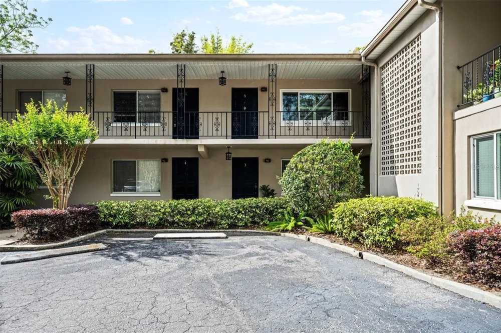 644 KNOWLES AVENUE #3 Winter Park, FL 32789
