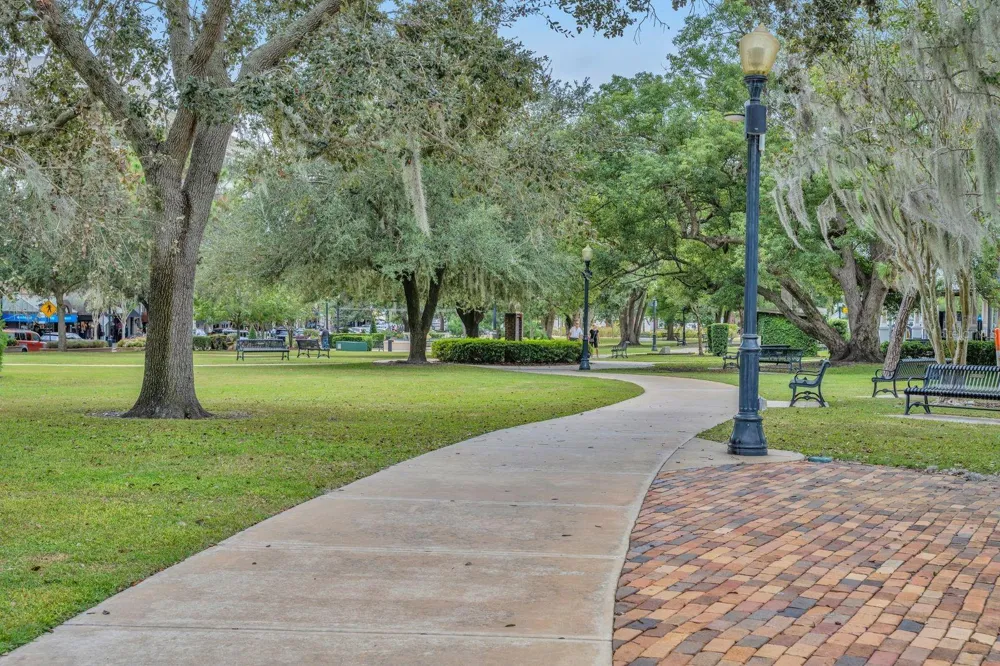 644 KNOWLES AVENUE #3 Winter Park, FL 32789