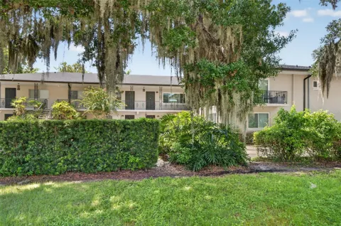 644 KNOWLES AVENUE #3