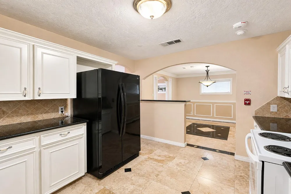 2114 Penny Lake Drive Wallis, TX 77485