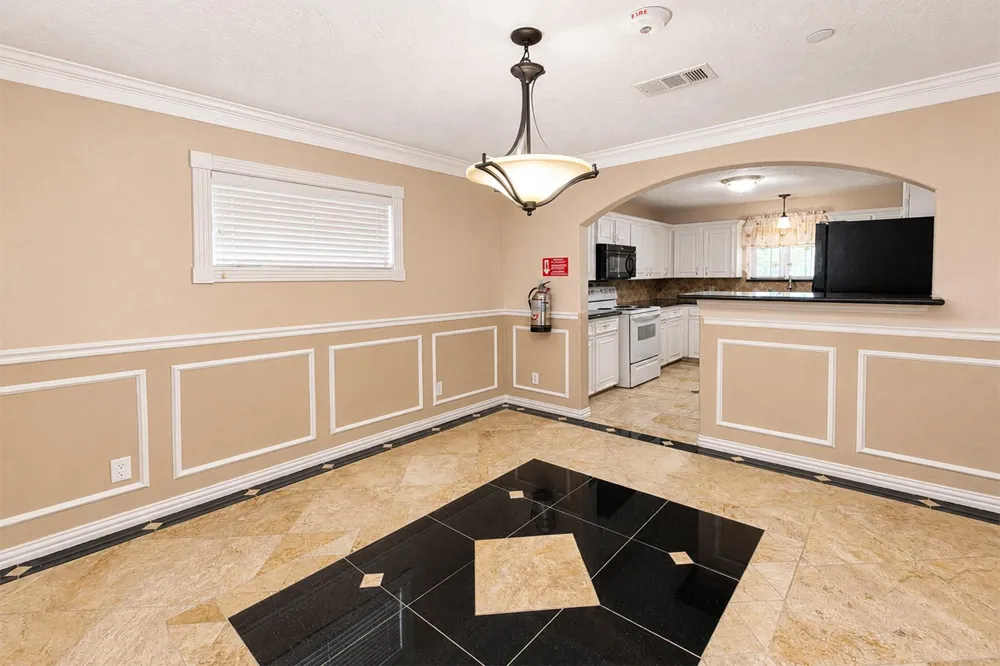 2114 Penny Lake Drive Wallis, TX 77485