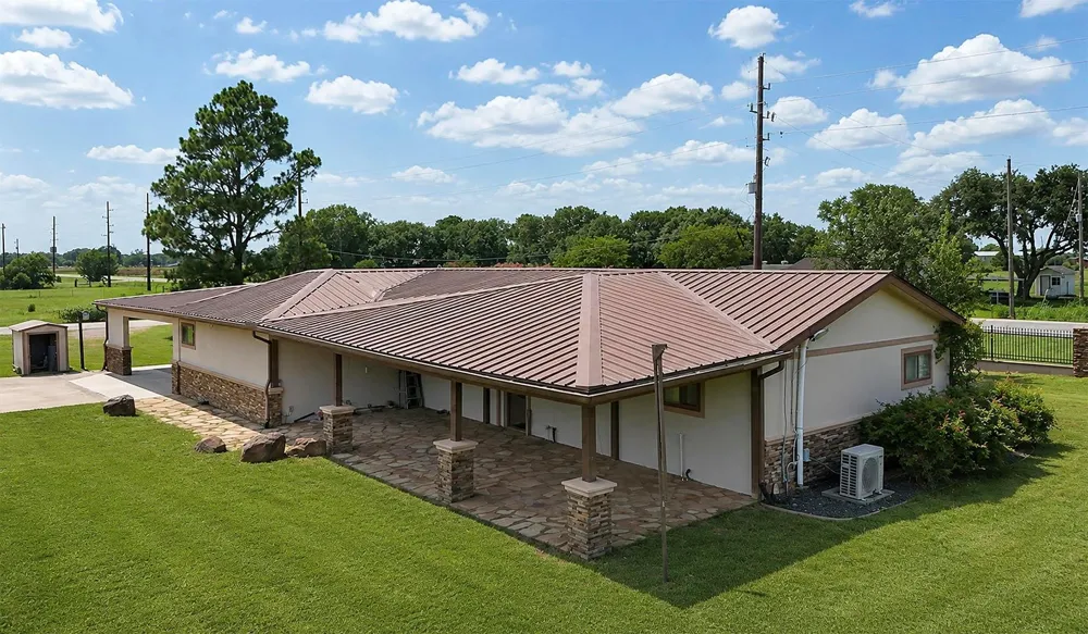 2114 Penny Lake Drive Wallis, TX 77485
