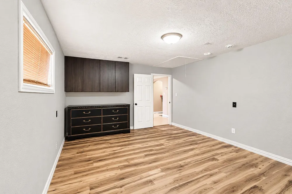 2114 Penny Lake Drive Wallis, TX 77485