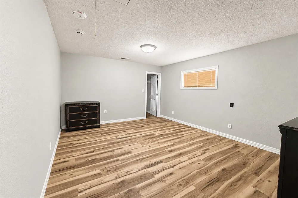 2114 Penny Lake Drive Wallis, TX 77485
