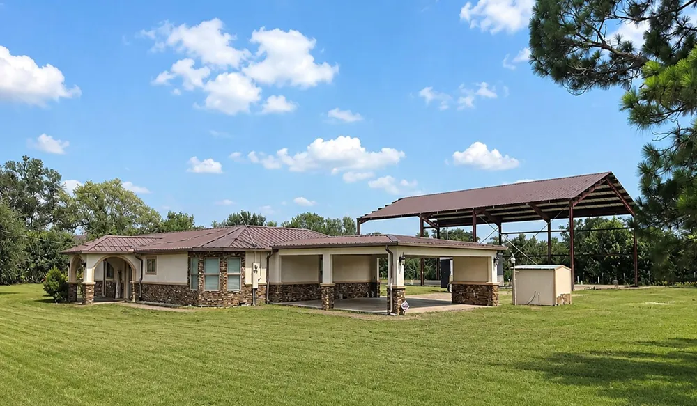 2114 Penny Lake Drive Wallis, TX 77485