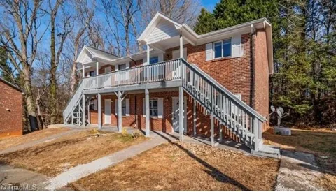 1502 Oakshire Court