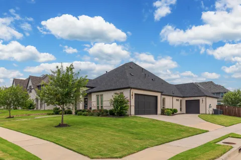 2131 Lassen Drive