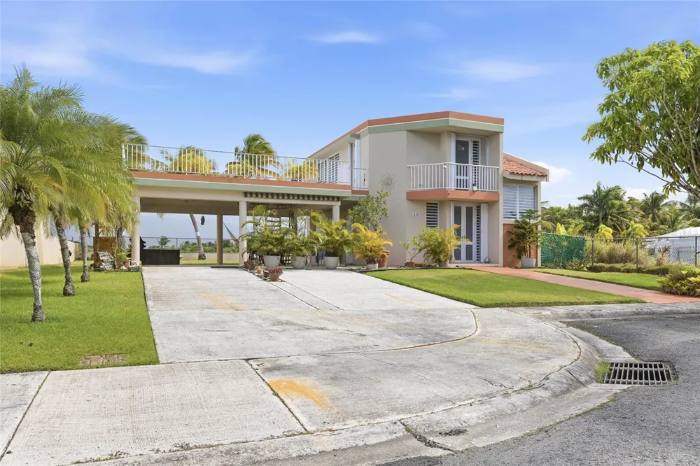 610 CALLE VISTAMAR Rio Grande, PR 00745