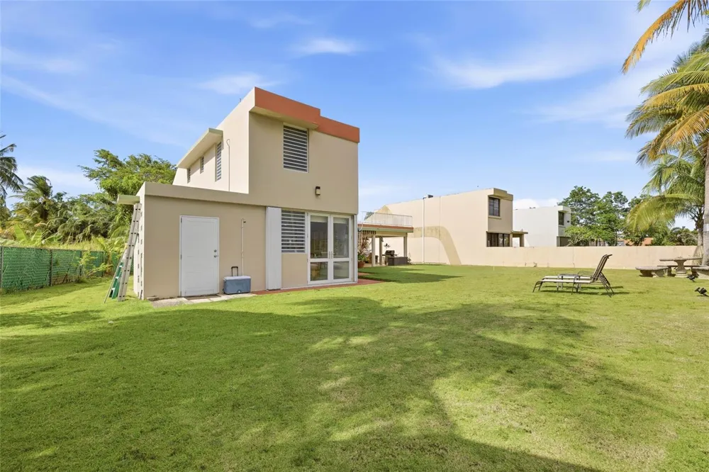 610 CALLE VISTAMAR Rio Grande, PR 00745