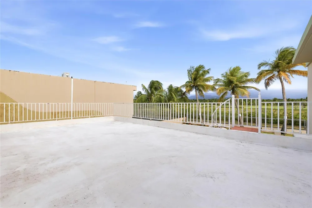 610 CALLE VISTAMAR Rio Grande, PR 00745