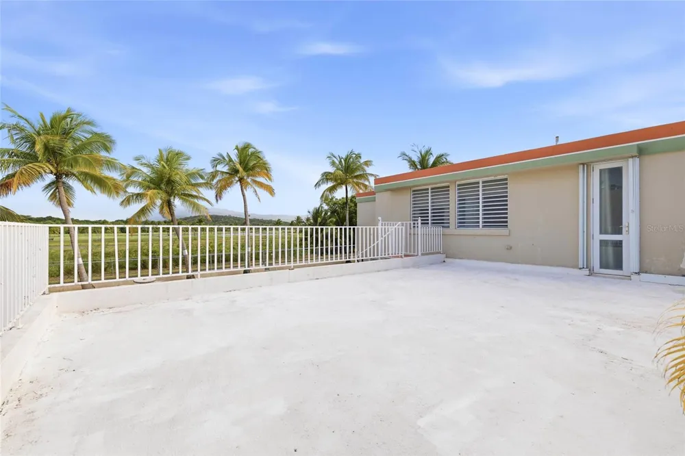 610 CALLE VISTAMAR Rio Grande, PR 00745