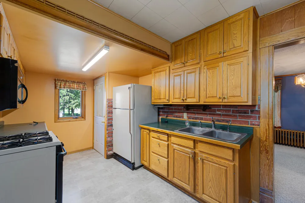 112 4th Street S Gaylord, MN 55334
