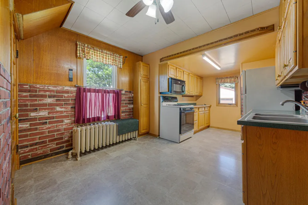 112 4th Street S Gaylord, MN 55334