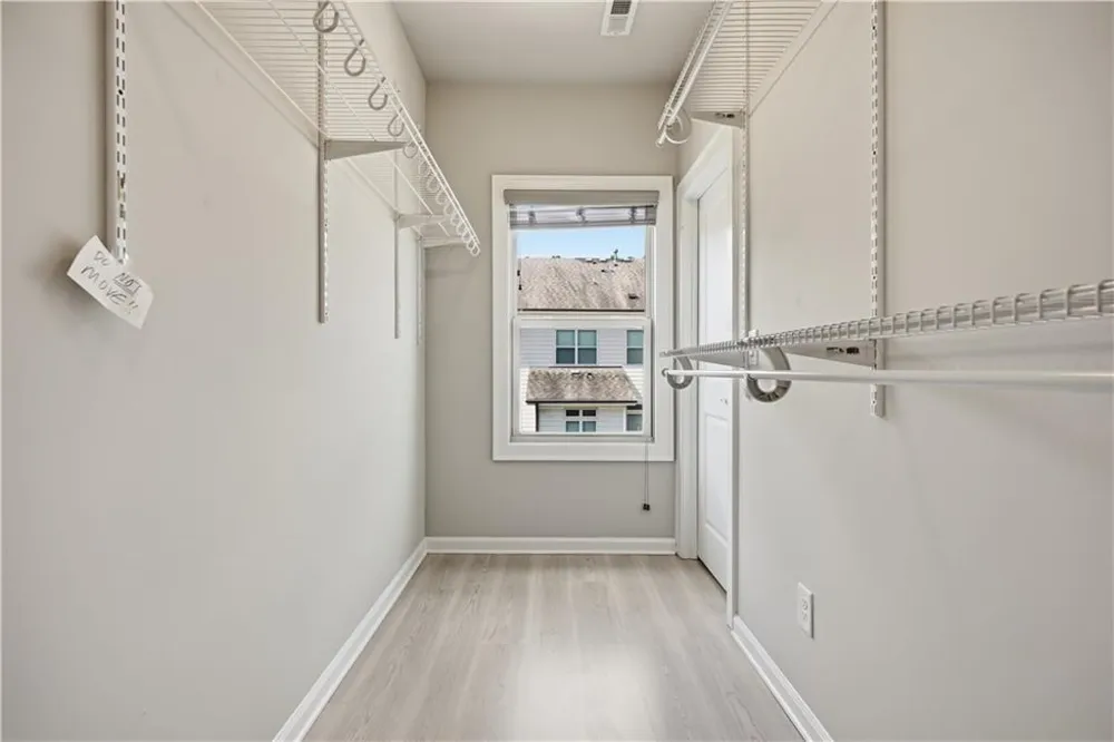 2217 Parkside Glen View #221 Duluth, GA 30097