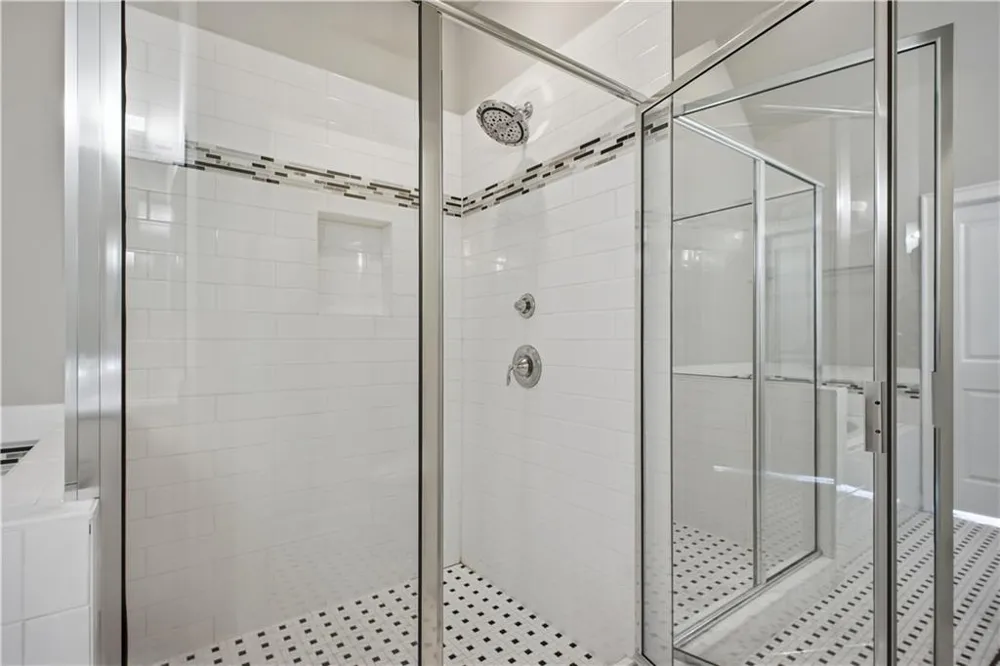 2217 Parkside Glen View #221 Duluth, GA 30097