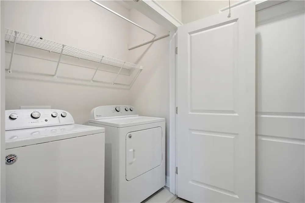 2217 Parkside Glen View #221 Duluth, GA 30097