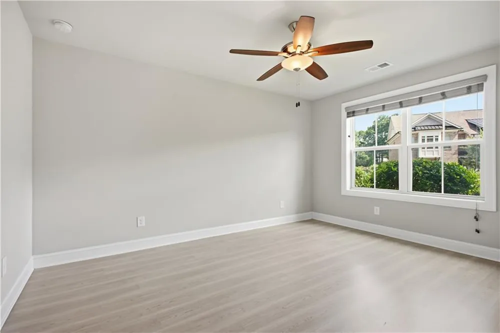 2217 Parkside Glen View #221 Duluth, GA 30097