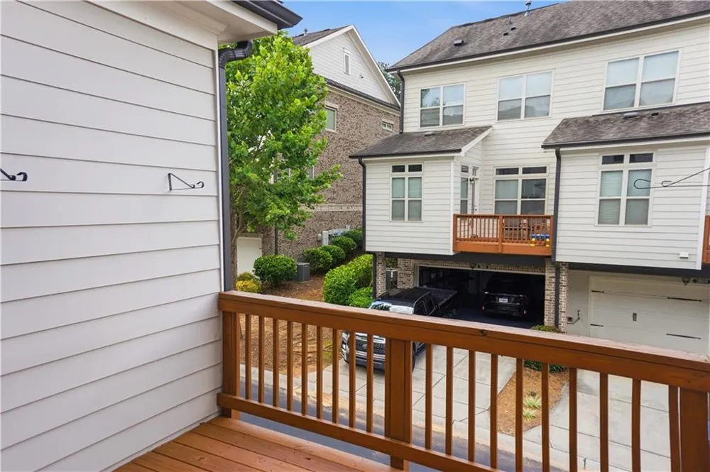 2217 Parkside Glen View #221 Duluth, GA 30097