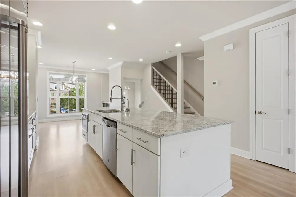 2217 Parkside Glen View #221 Duluth, GA 30097
