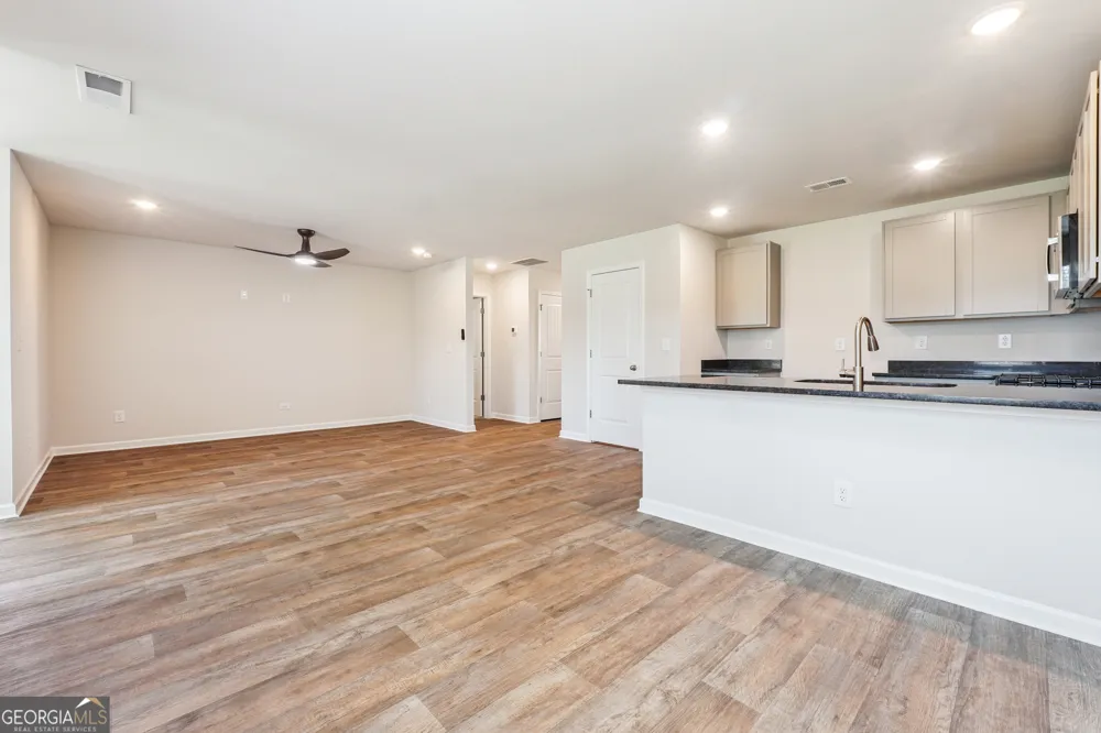 202 Harris WALK West Point, GA 31833
