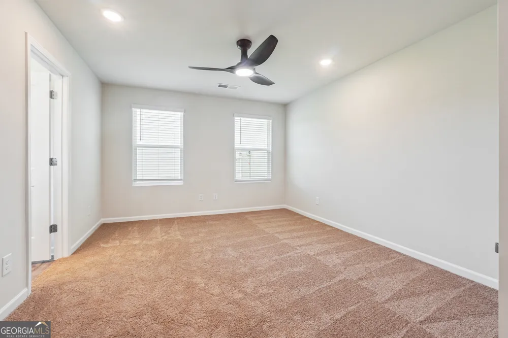 202 Harris WALK West Point, GA 31833