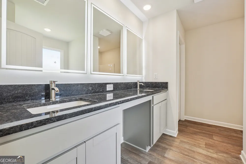 202 Harris WALK West Point, GA 31833
