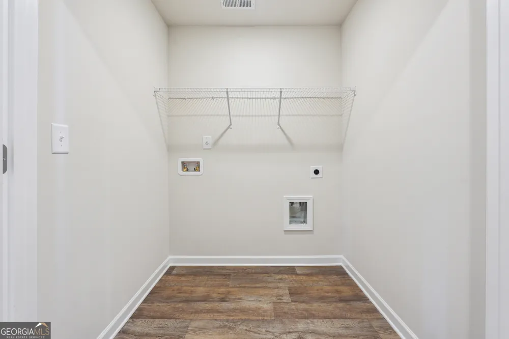 202 Harris WALK West Point, GA 31833