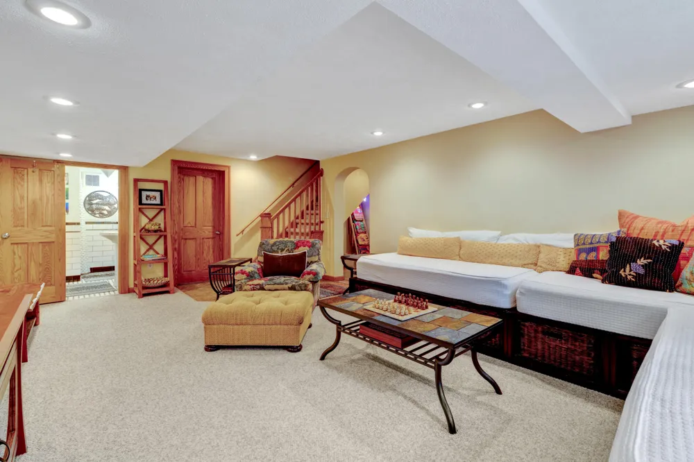 636 Ruddiman Drive North Muskegon City, MI 49445