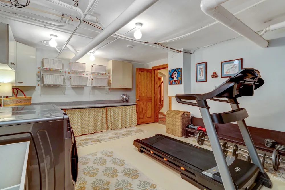 636 Ruddiman Drive North Muskegon City, MI 49445