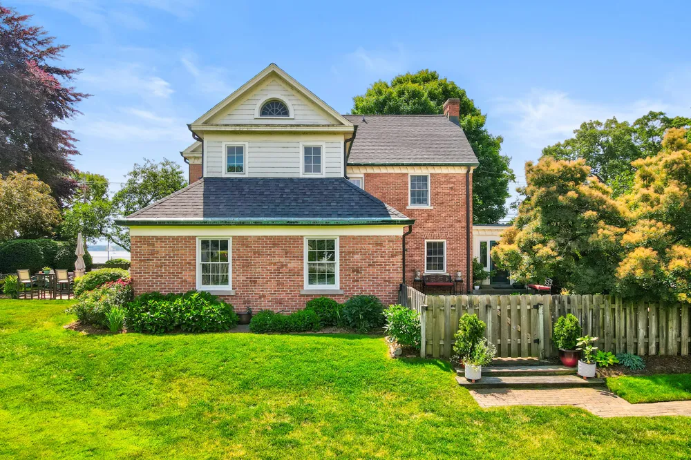 636 Ruddiman Drive North Muskegon City, MI 49445