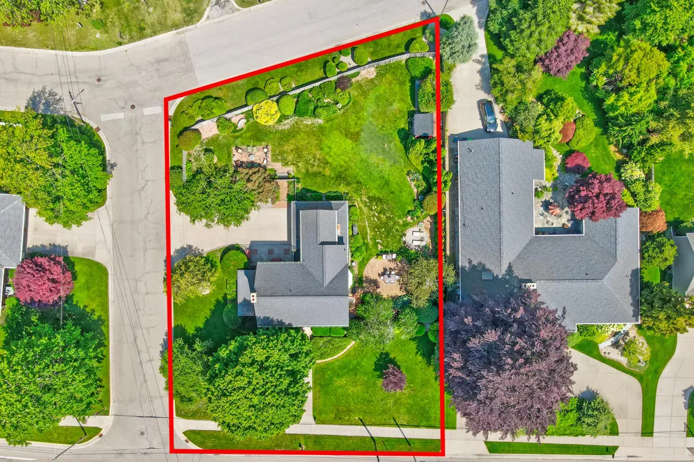 636 Ruddiman Drive North Muskegon City, MI 49445