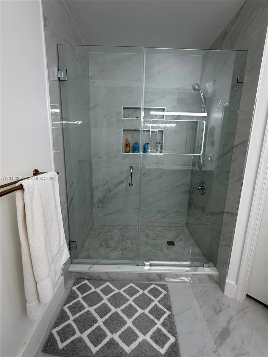 16619 Hemingway Dr Weston, FL 33326