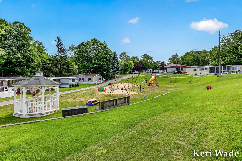 6100 Beaune Road #40 Hamlin Township, MI 49431
