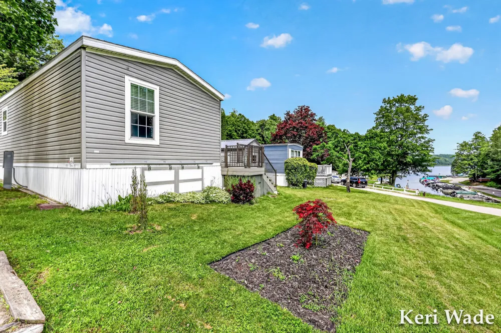 6100 Beaune Road #40 Hamlin Township, MI 49431