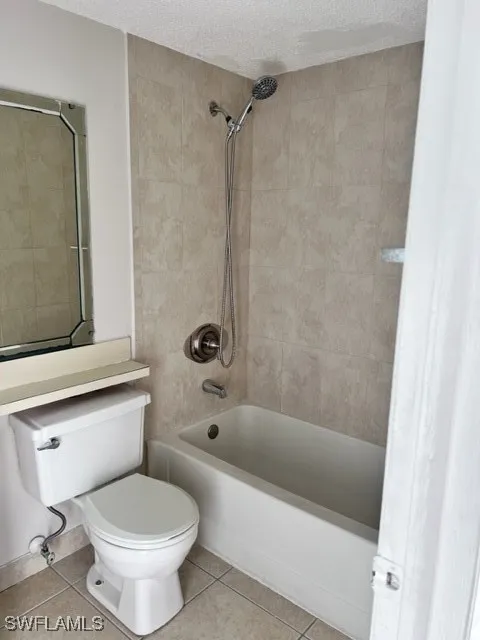 SANTA CLARA DRIVE #10 Naples, FL 34104