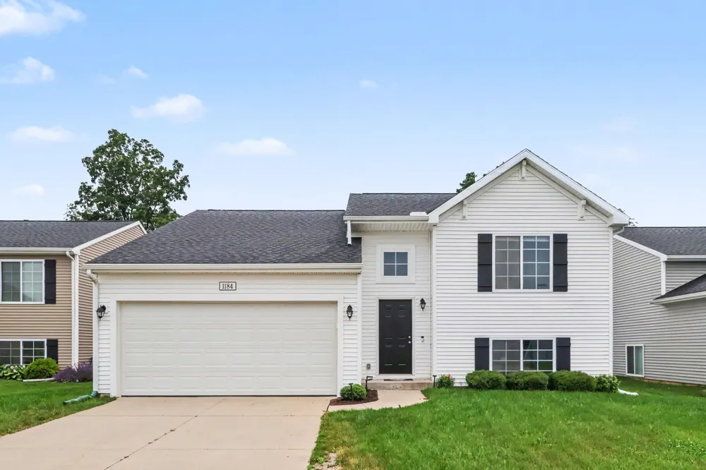 1184 Cooley Mill Lane Vicksburg, MI 49097