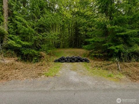 22 XX E South Island Dr