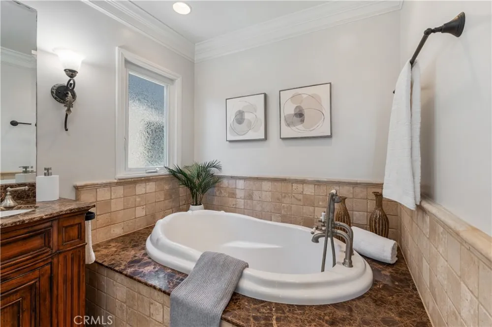 5273 E Appian Long Beach, CA 90803
