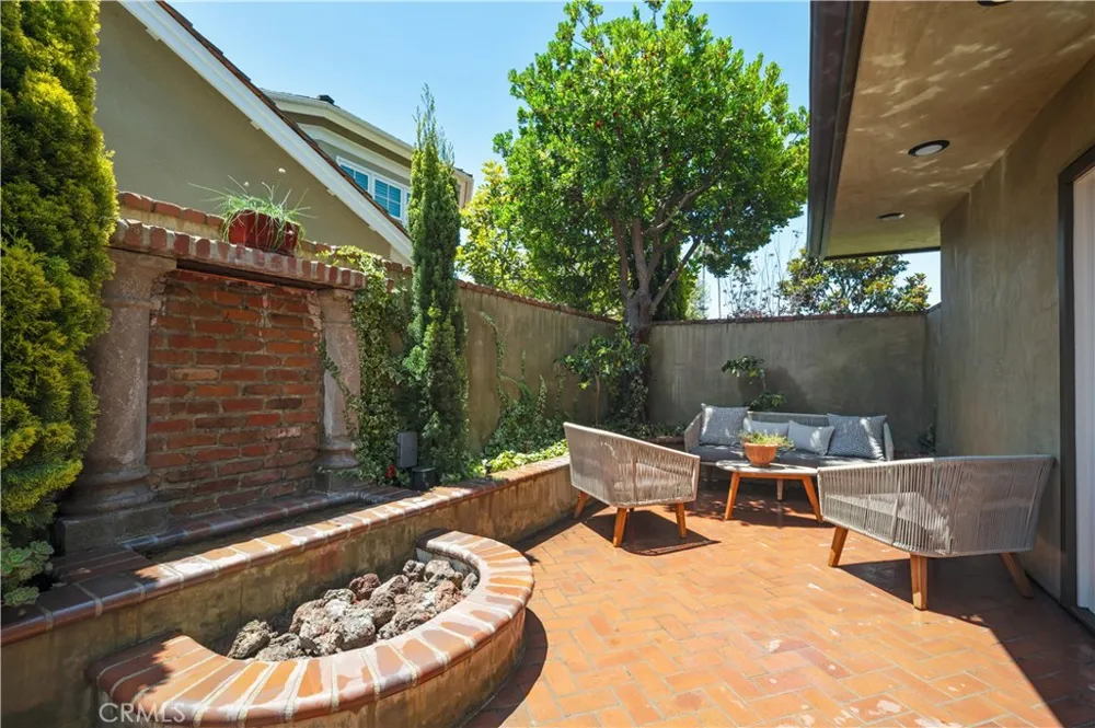 5273 E Appian Long Beach, CA 90803