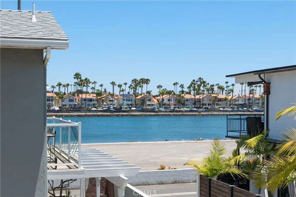 5273 E Appian Long Beach, CA 90803
