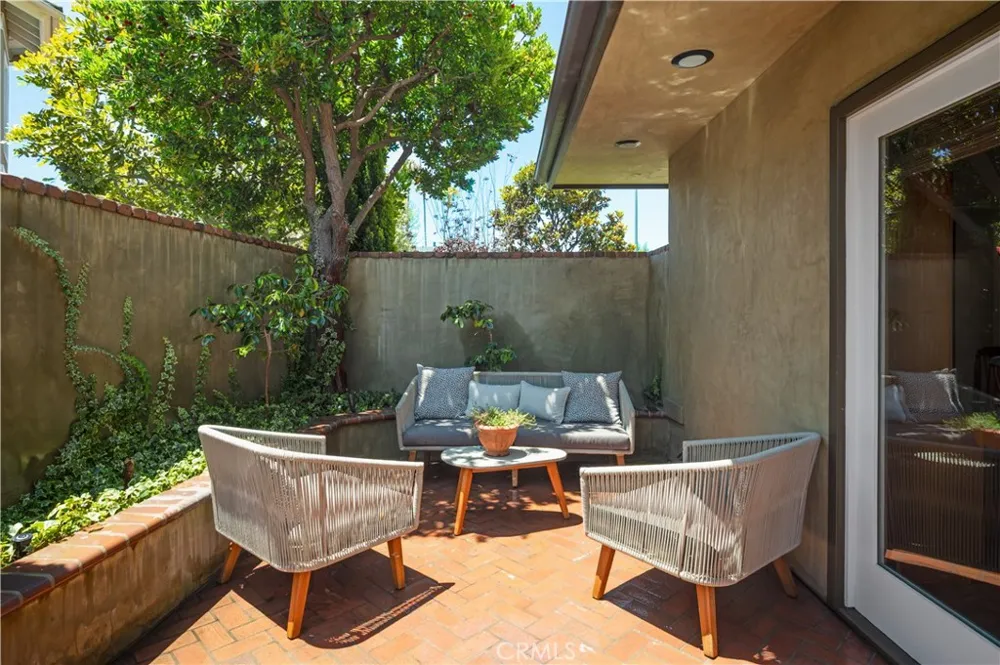 5273 E Appian Long Beach, CA 90803