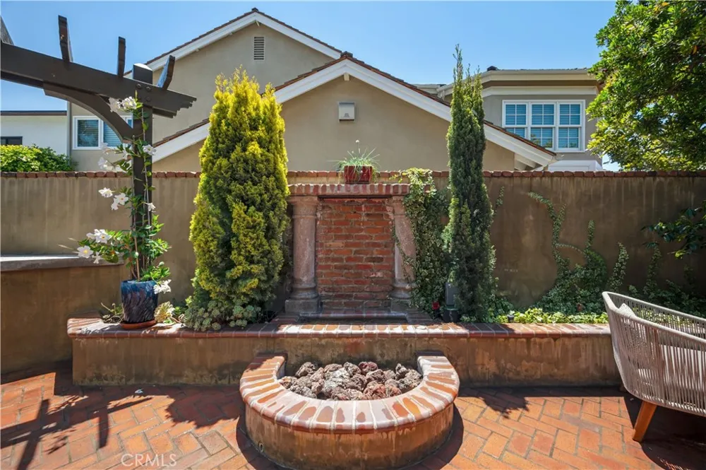 5273 E Appian Long Beach, CA 90803