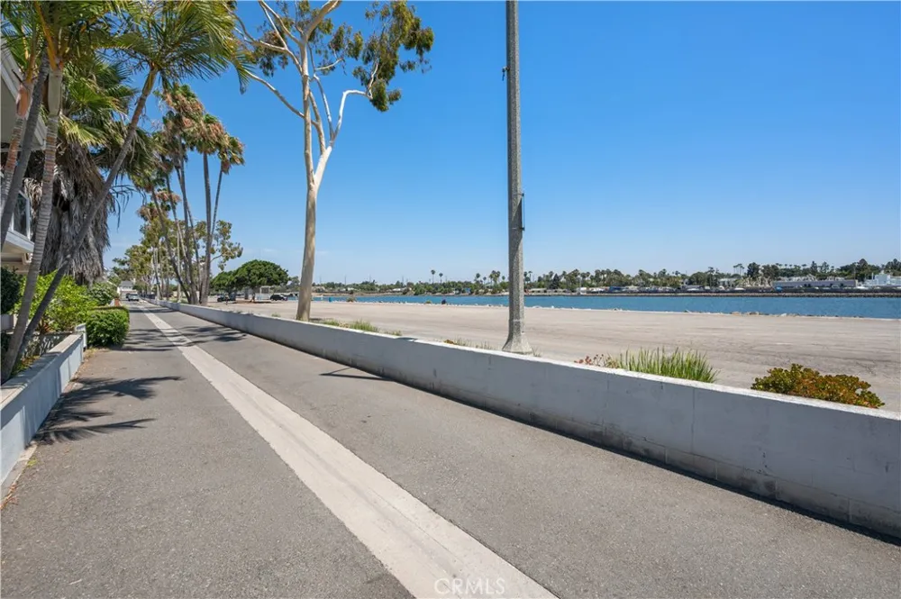 5273 E Appian Long Beach, CA 90803