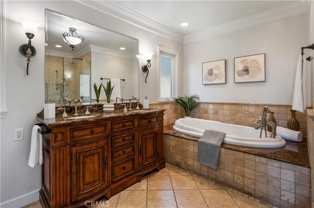 5273 E Appian Long Beach, CA 90803