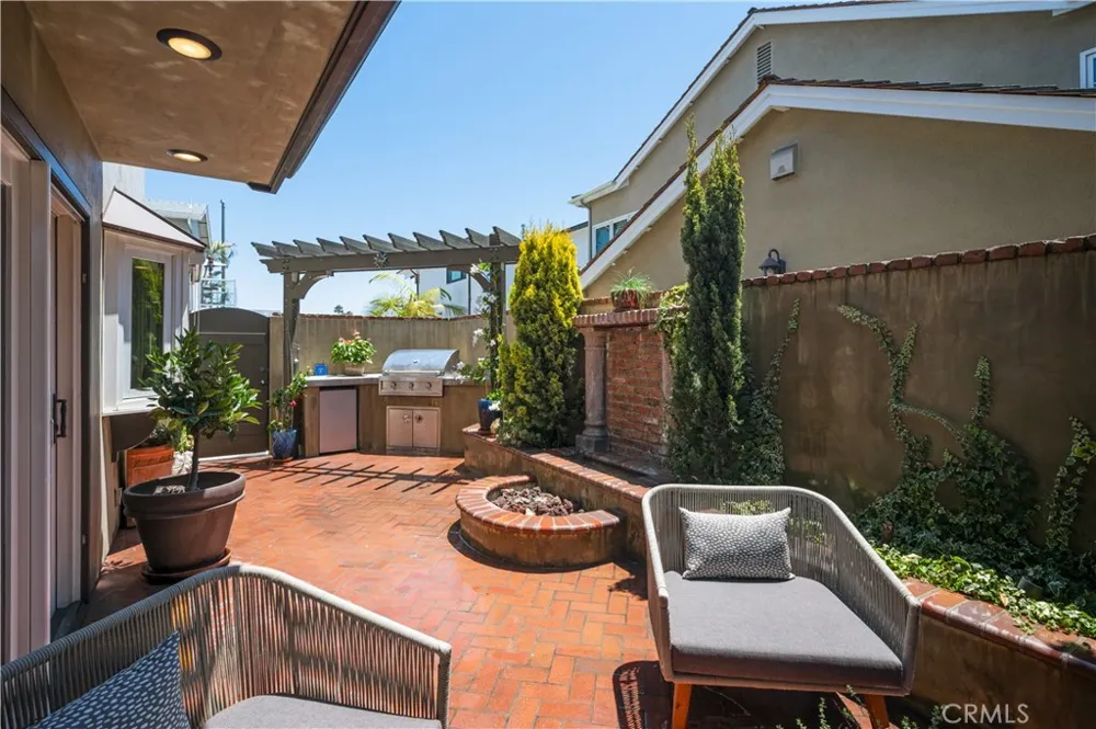 5273 E Appian Long Beach, CA 90803