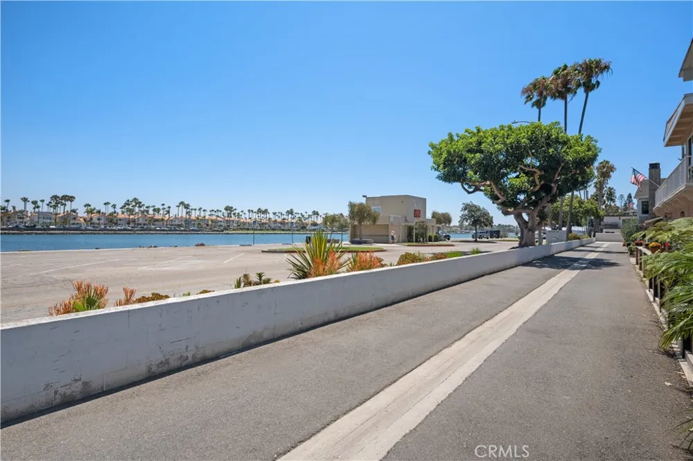 5273 E Appian Long Beach, CA 90803